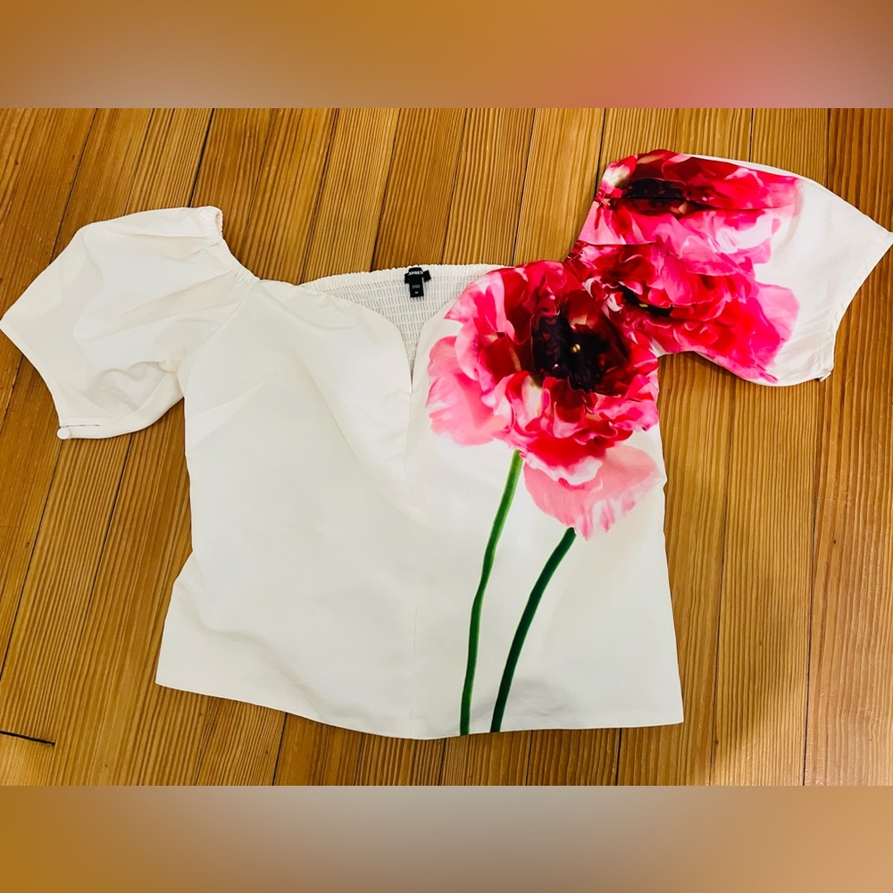Beautiful Express blouse - size medium ~ cream off the shoulder